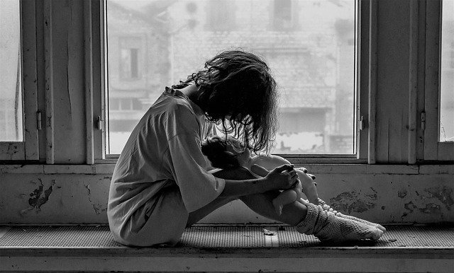 Sad Depressed Anxious Woman-Image by Mandy Fontana from Pixabay